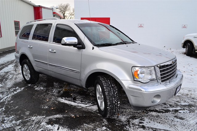 Chrysler Aspen 2008 photo 3