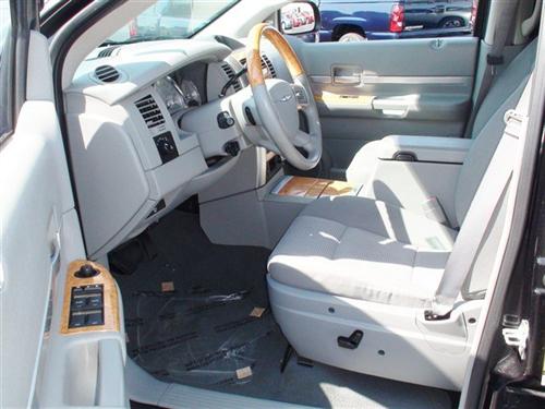 Chrysler Aspen 2008 photo 3