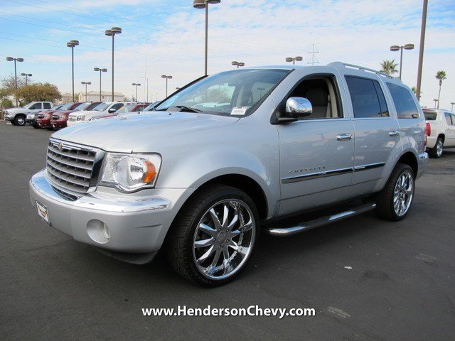 Chrysler Aspen 2008 photo 2