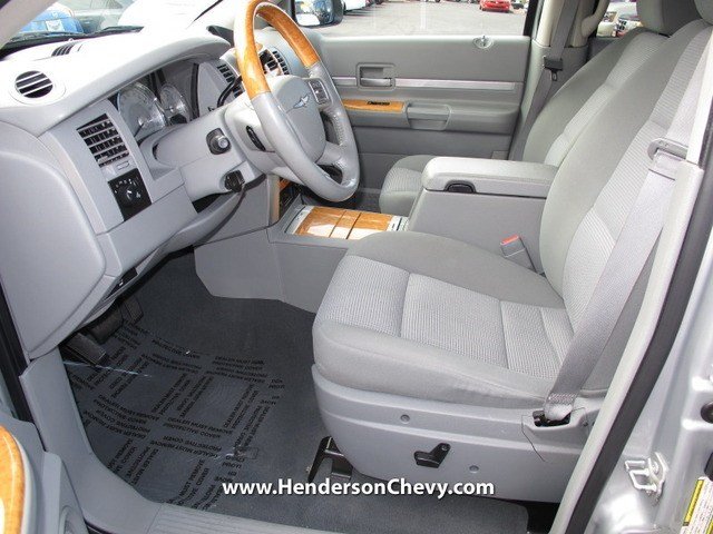 Chrysler Aspen 2008 photo 4