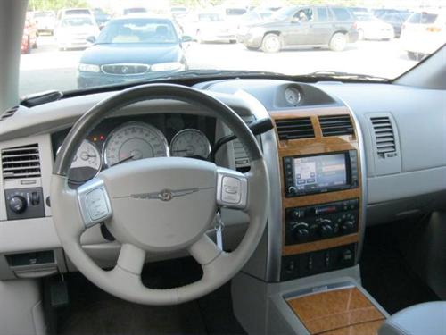 Chrysler Aspen 2008 photo 2