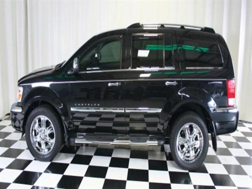 Chrysler Aspen 2008 photo 1