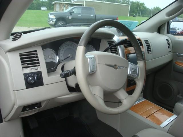 Chrysler Aspen 2008 photo 3