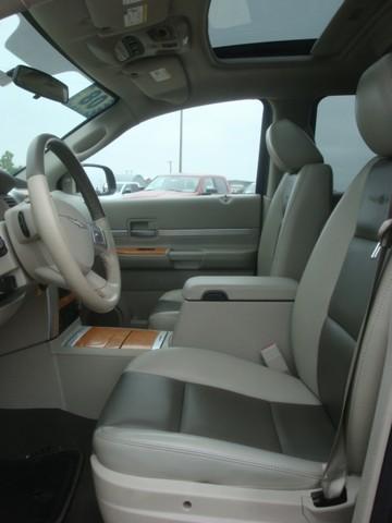 Chrysler Aspen 2008 photo 5