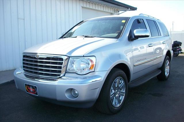 Chrysler Aspen SLT 25 Sport Utility