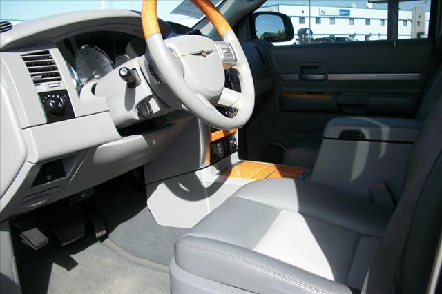 Chrysler Aspen 2008 photo 4