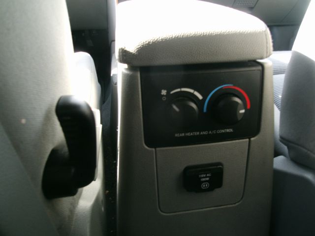 Chrysler Aspen 2008 photo 3