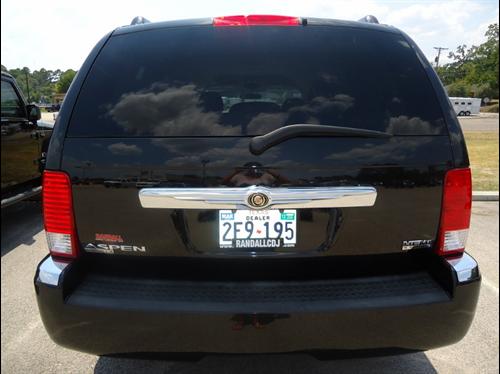 Chrysler Aspen 2008 photo 1