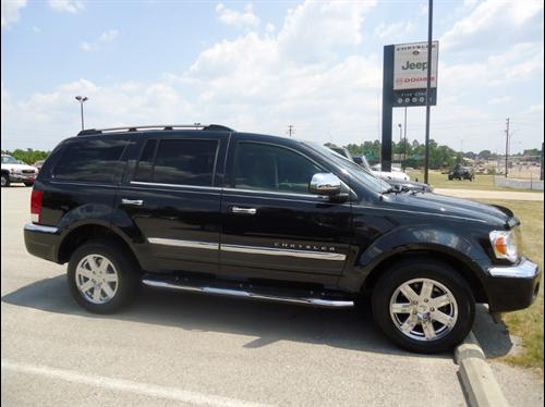 Chrysler Aspen 2008 photo 2