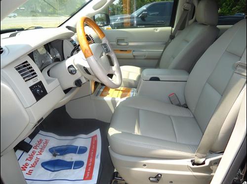 Chrysler Aspen 2008 photo 3