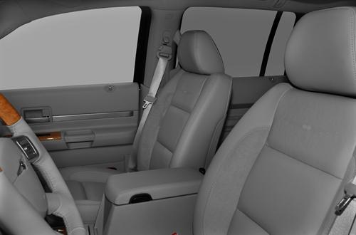 Chrysler Aspen 2008 photo 4