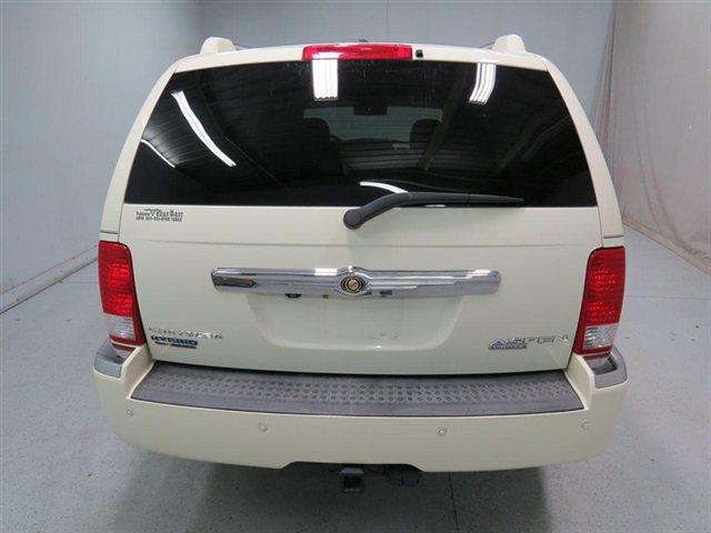 Chrysler Aspen 2009 photo 2