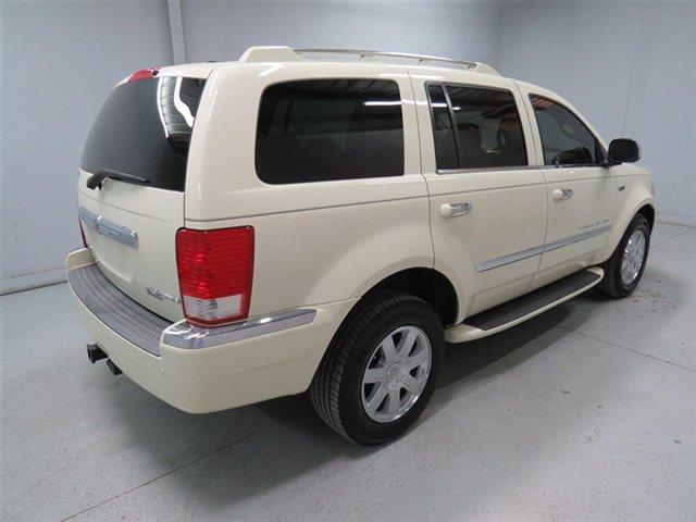 Chrysler Aspen 2009 photo 3