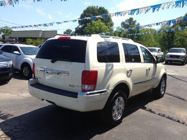 Chrysler Aspen 2009 photo 2