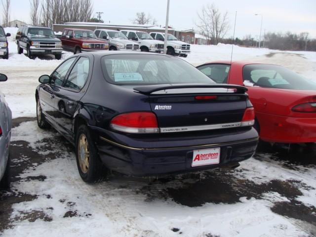 Chrysler Cirrus 1997 photo 1