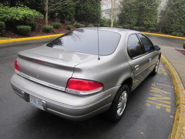 Chrysler Cirrus 1998 photo 0