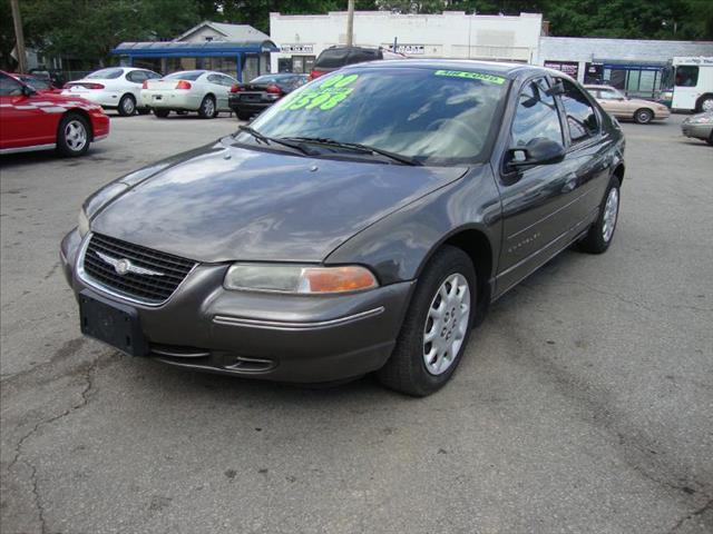 Chrysler Cirrus 2000 photo 2