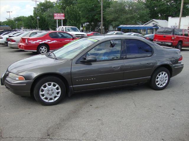 Chrysler Cirrus 2000 photo 3