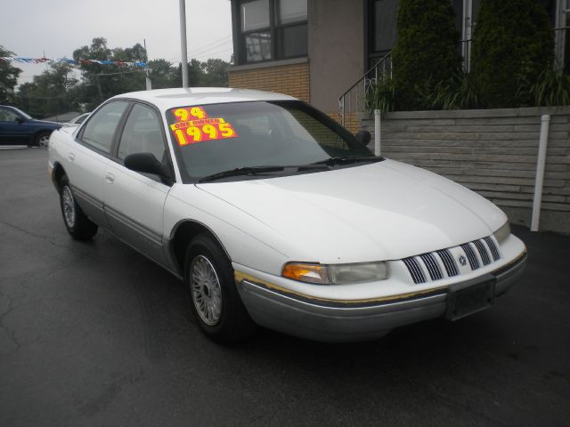Chrysler Concorde Base Sedan