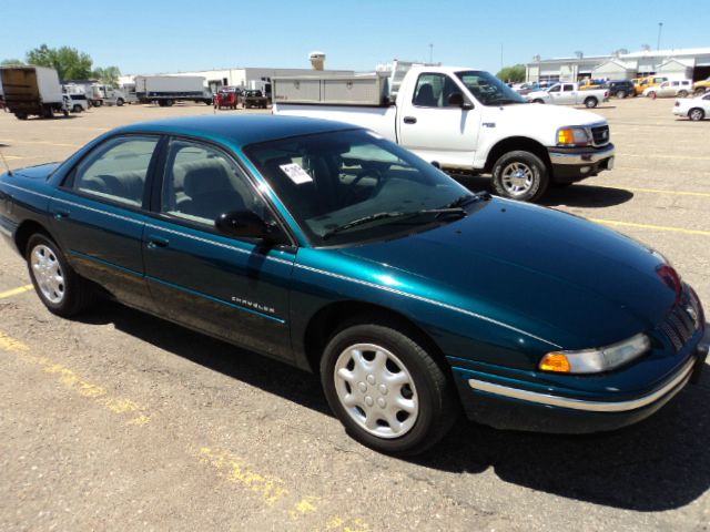 Chrysler Concorde 1996 photo 3