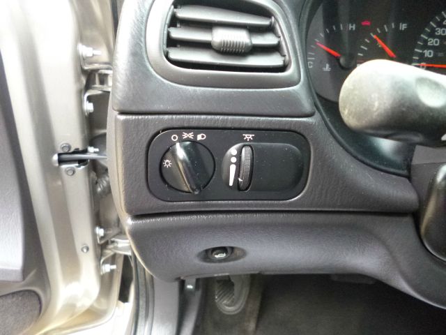 Chrysler Concorde 1999 photo 24