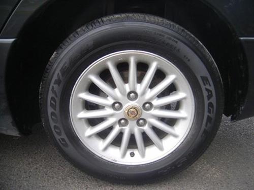 Chrysler Concorde 1999 photo 4