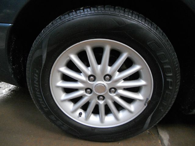 Chrysler Concorde 2000 photo 11