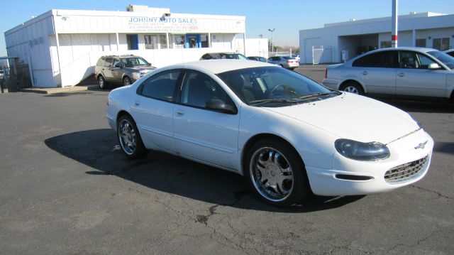 Chrysler Concorde 2001 photo 2