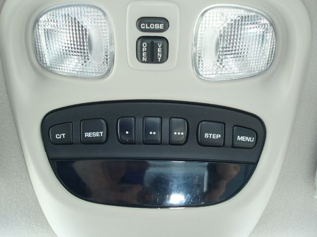 Chrysler Concorde 2002 photo 2