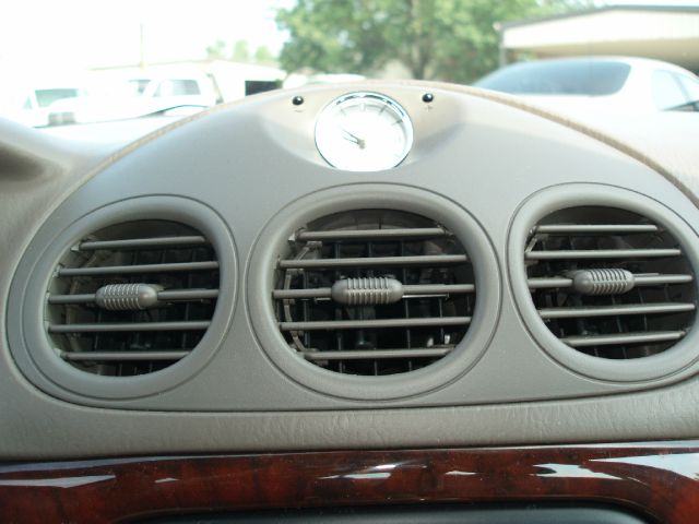 Chrysler Concorde 2002 photo 3