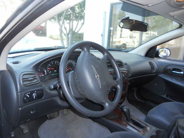 Chrysler Concorde 2004 photo 10