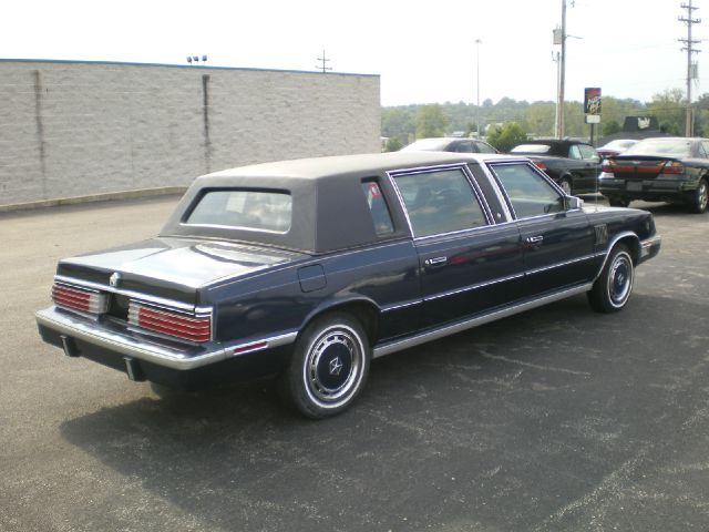 Chrysler Executive Sedan Limo Unknown Limousine