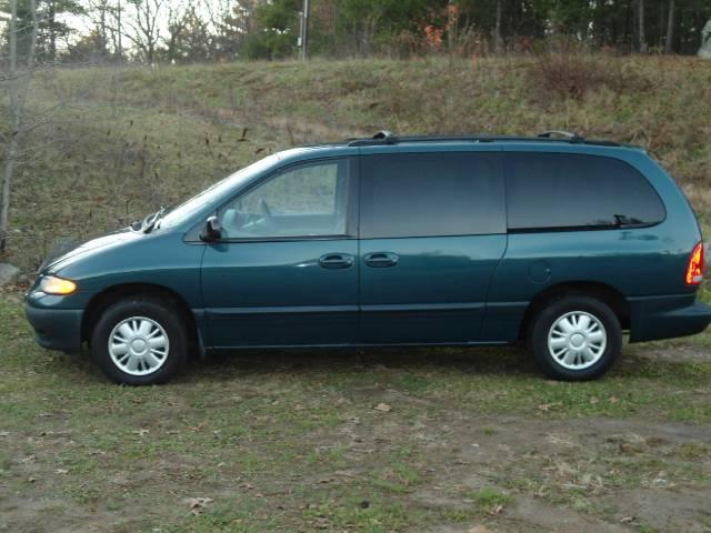 Chrysler Grand Voyager SE MiniVan