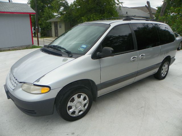 Chrysler Grand Voyager SE MiniVan