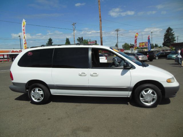 Chrysler Grand Voyager 2000 photo 1