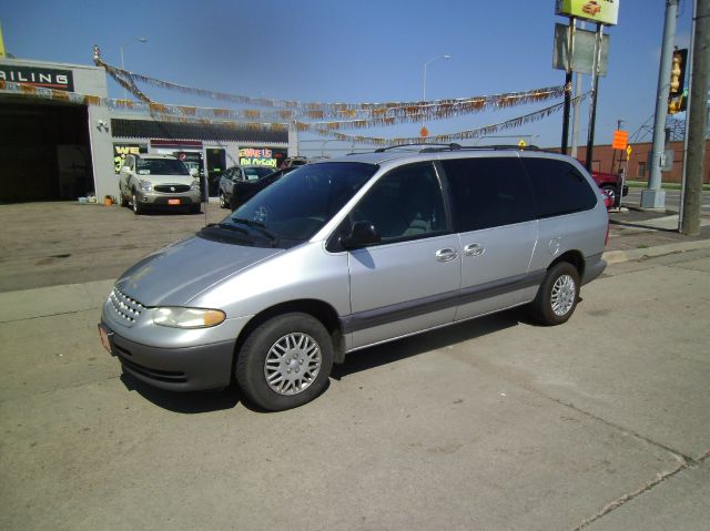 Chrysler Grand Voyager 2000 photo 1