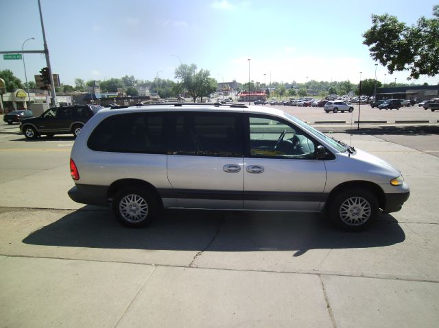 Chrysler Grand Voyager 2000 photo 3