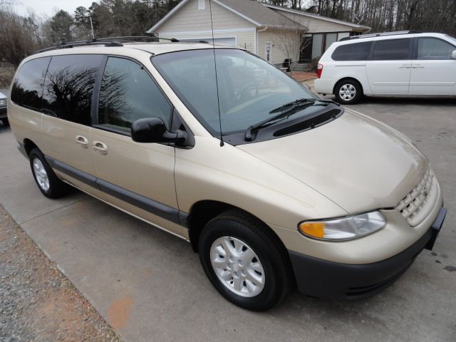 Chrysler Grand Voyager 2000 photo 4