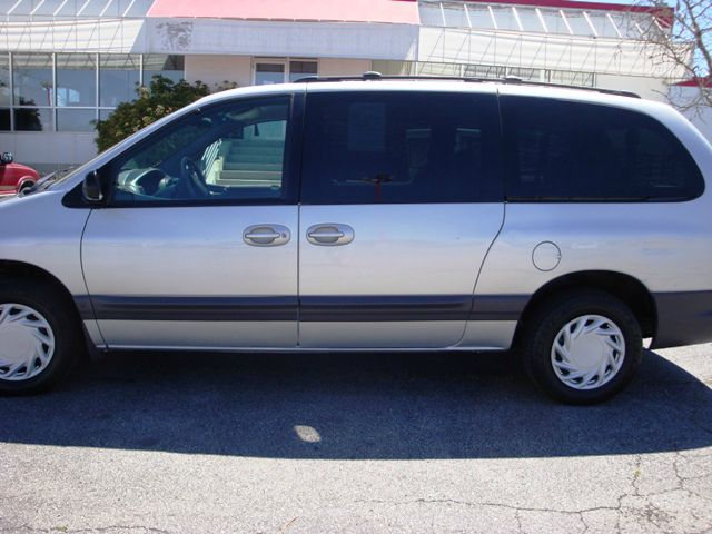 Chrysler Grand Voyager 2000 photo 3