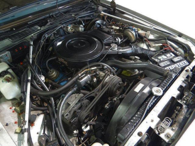 Chrysler IMPERIAL 1981 photo 2