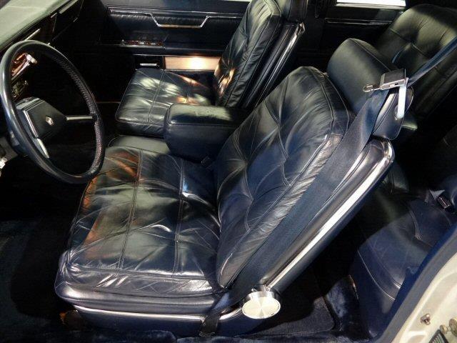 Chrysler IMPERIAL 1981 photo 3