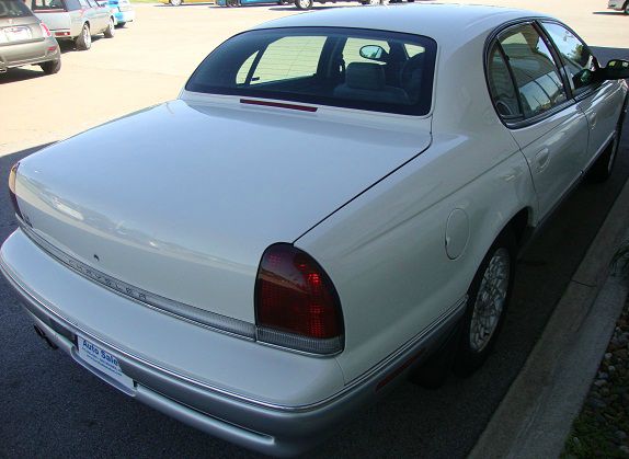 Chrysler LHS 1997 photo 4