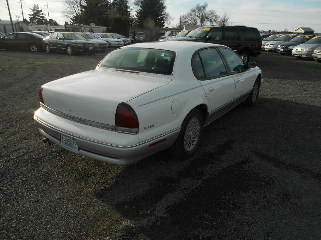 Chrysler LHS 1997 photo 1