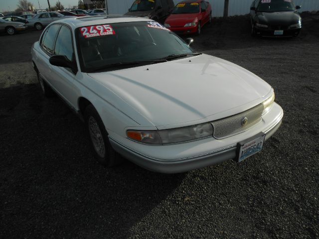 Chrysler LHS 1997 photo 2