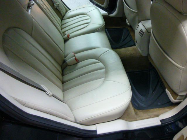 Chrysler LHS 1999 photo 4