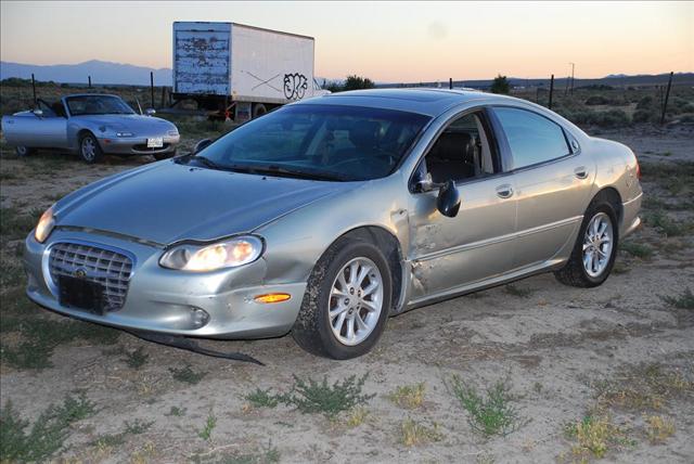 Chrysler LHS 1999 photo 1