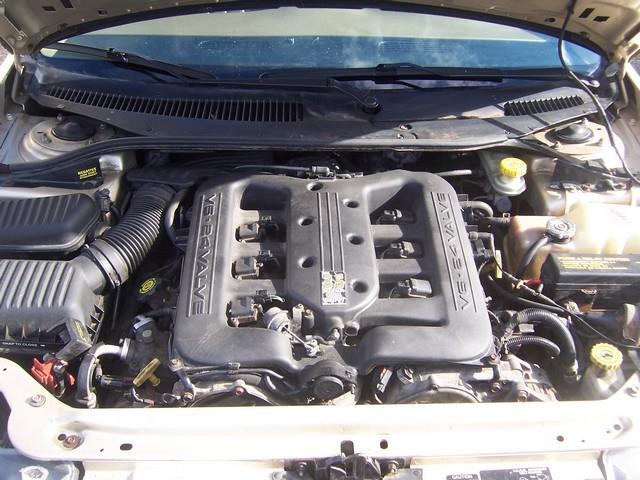 Chrysler LHS 2000 photo 2