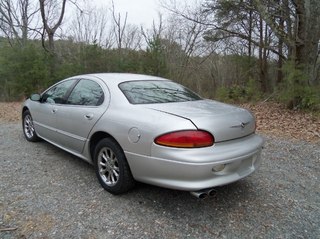 Chrysler LHS 2000 photo 4