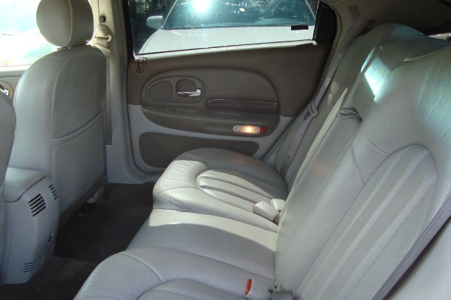Chrysler LHS 2000 photo 4