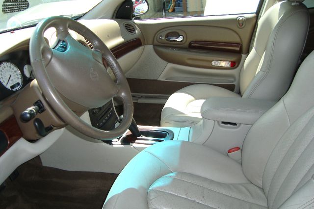 Chrysler LHS 2000 photo 5